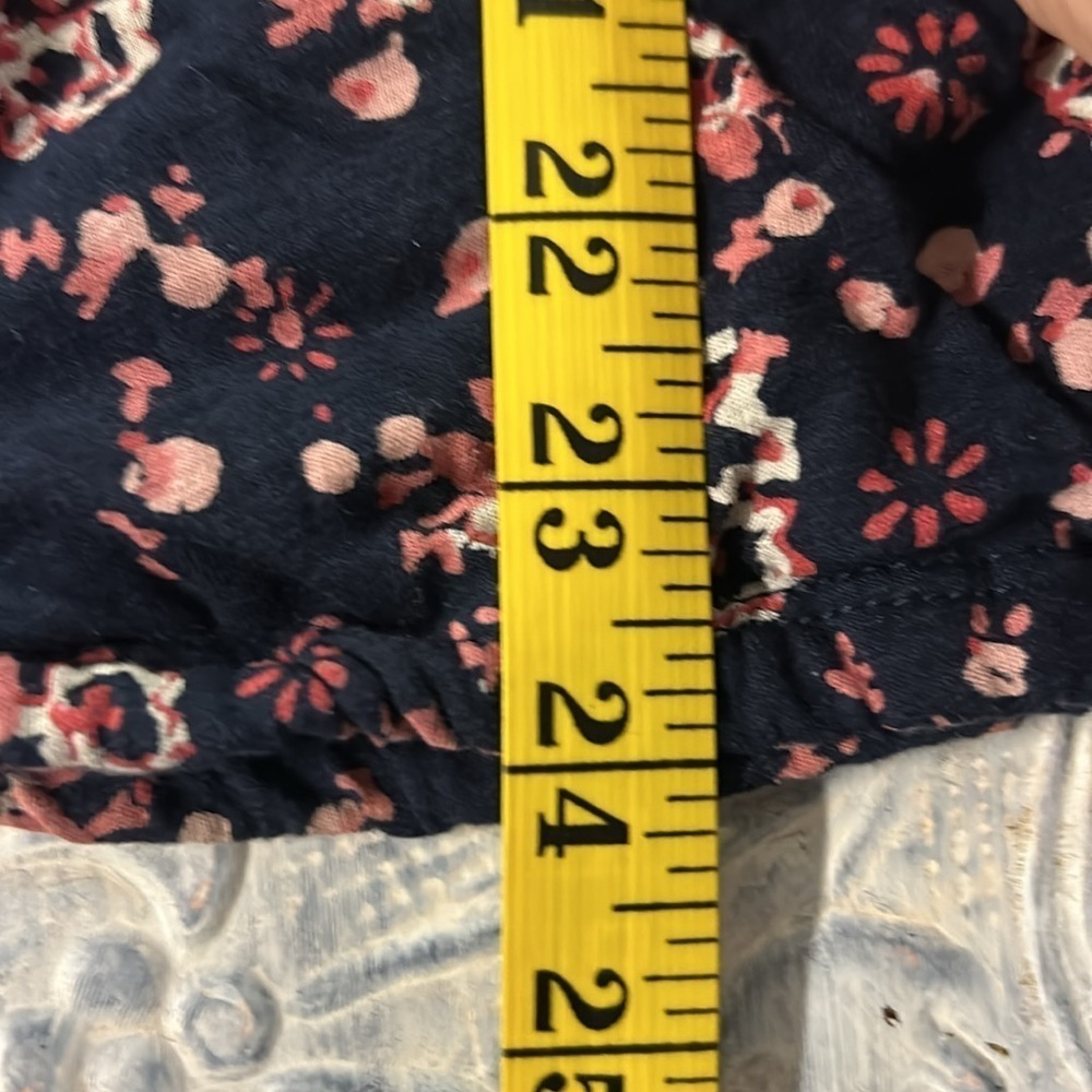 Lucky Brand Women’s Wrap Front Top Size XL Navy Red Mixed Print Elastic Waist - Picture 7 of 10